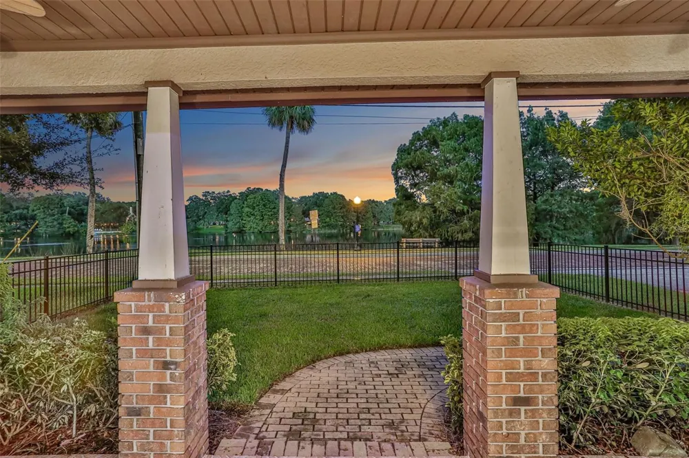 148 S THORNTON AVENUE Orlando, FL 32801