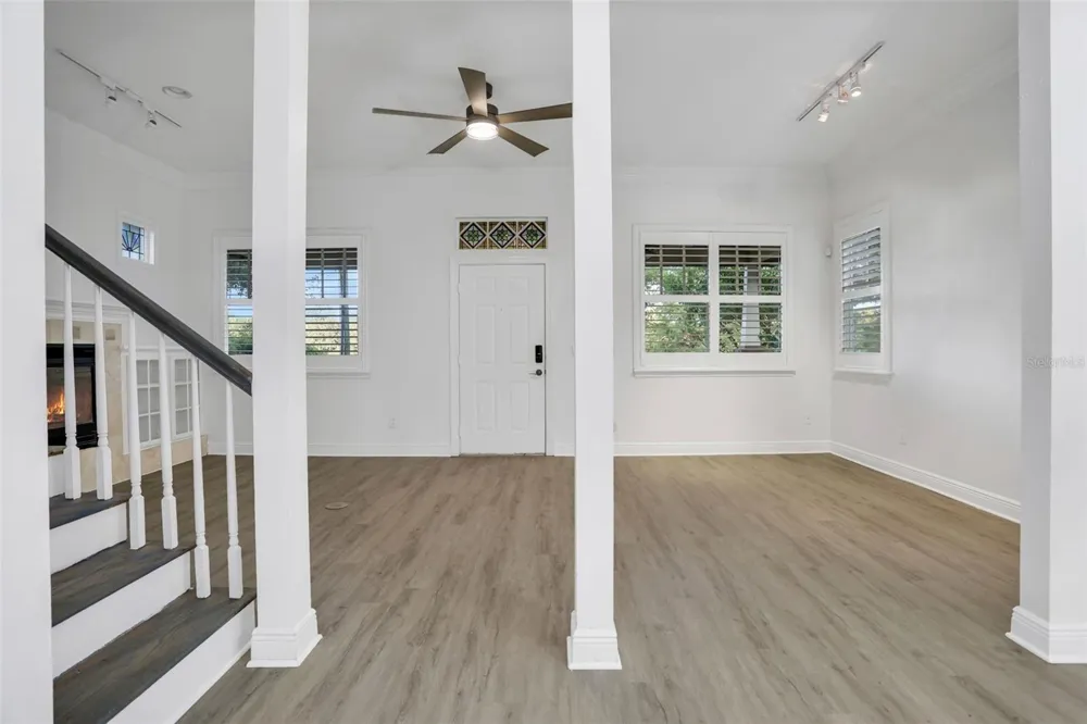 148 S THORNTON AVENUE Orlando, FL 32801