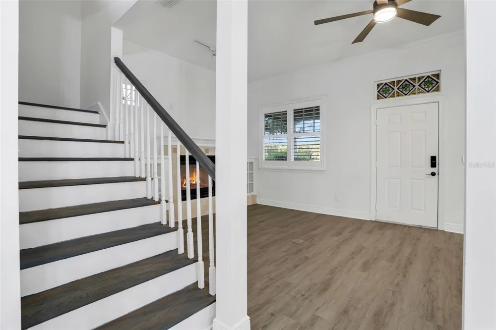 148 S THORNTON AVENUE Orlando, FL 32801