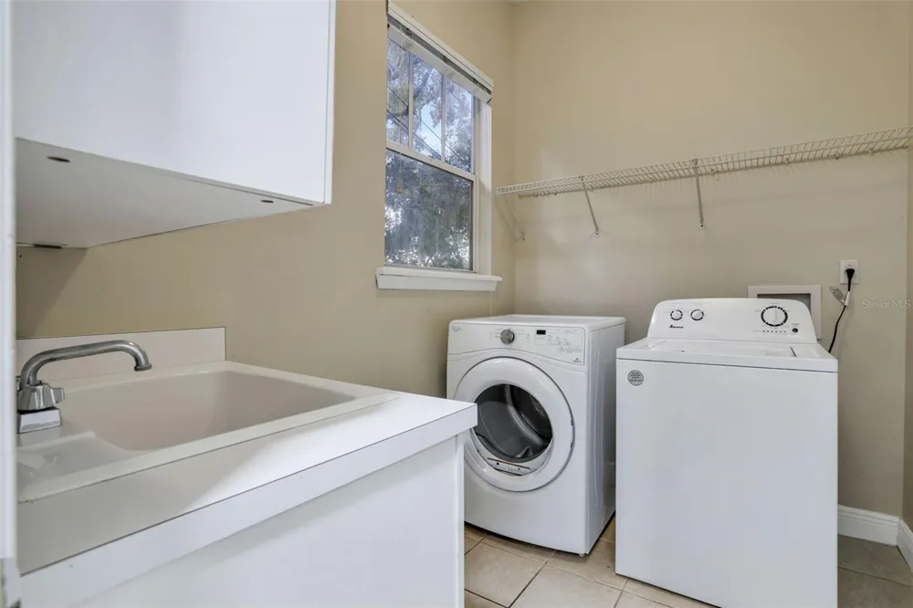 148 S THORNTON AVENUE Orlando, FL 32801