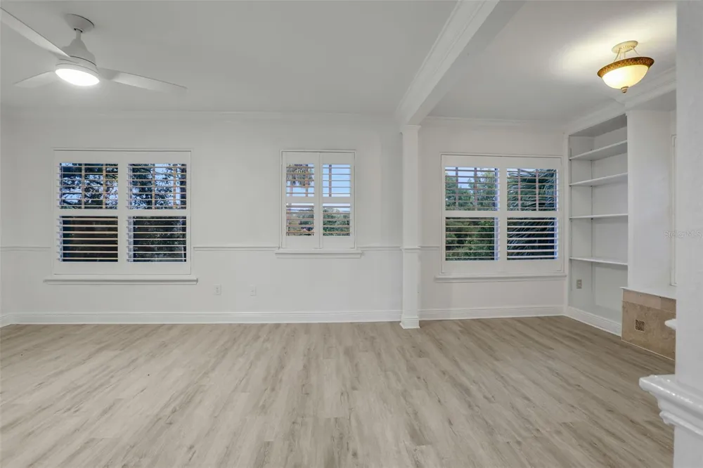 148 S THORNTON AVENUE Orlando, FL 32801