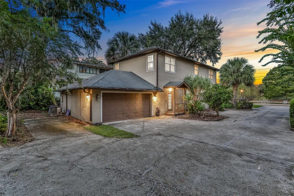 148 S THORNTON AVENUE Orlando, FL 32801