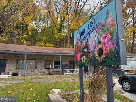 233 SCOTTDALE ROAD