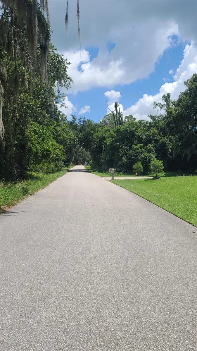 628 LIN ROAD Sebring, FL 33876