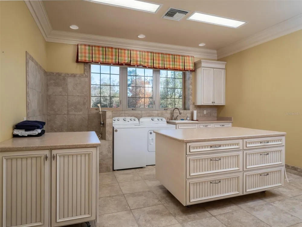 9504 NW HWY 320 Micanopy, FL 32667