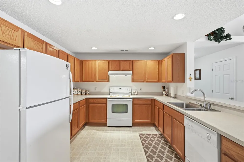 516 GLEN HAVEN DRIVE Deltona, FL 32738