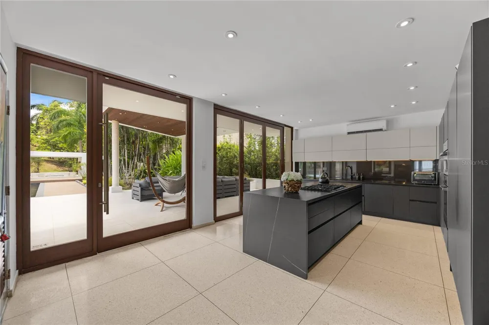 1841 BEGONIA ST, SANTA MARIA San Juan, PR 00927