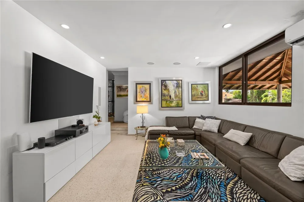 1841 BEGONIA ST, SANTA MARIA San Juan, PR 00927