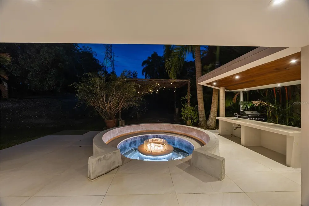 1841 BEGONIA ST, SANTA MARIA San Juan, PR 00927
