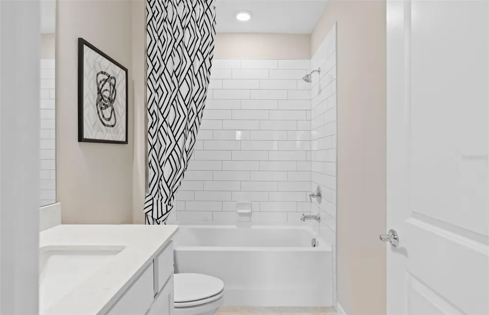 10740 LEAFY LAUREL STREET Orlando, FL 32829
