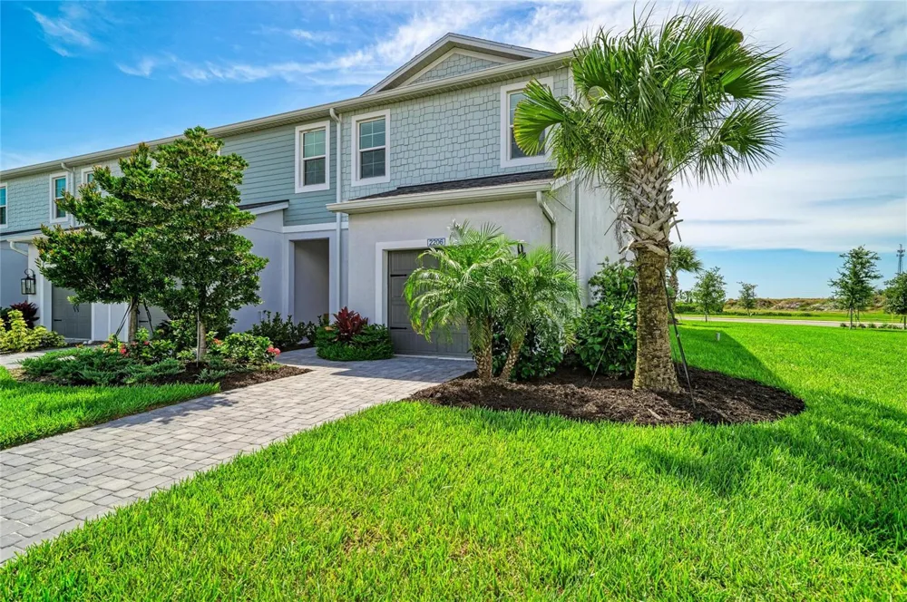 2206 WASHINGTON PALM COURT Bradenton, FL 34212