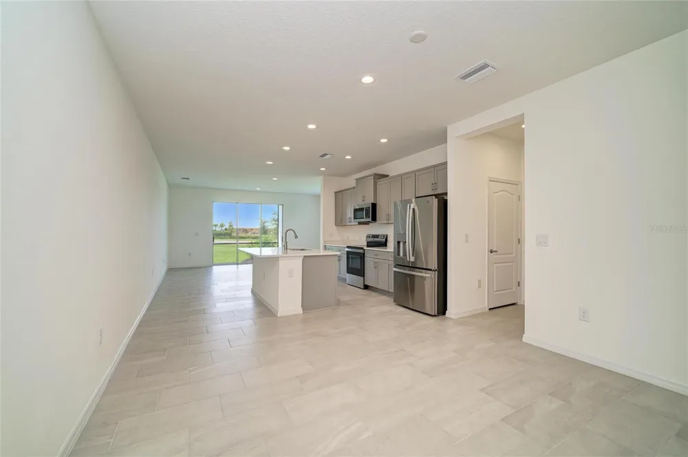 2206 WASHINGTON PALM COURT Bradenton, FL 34212