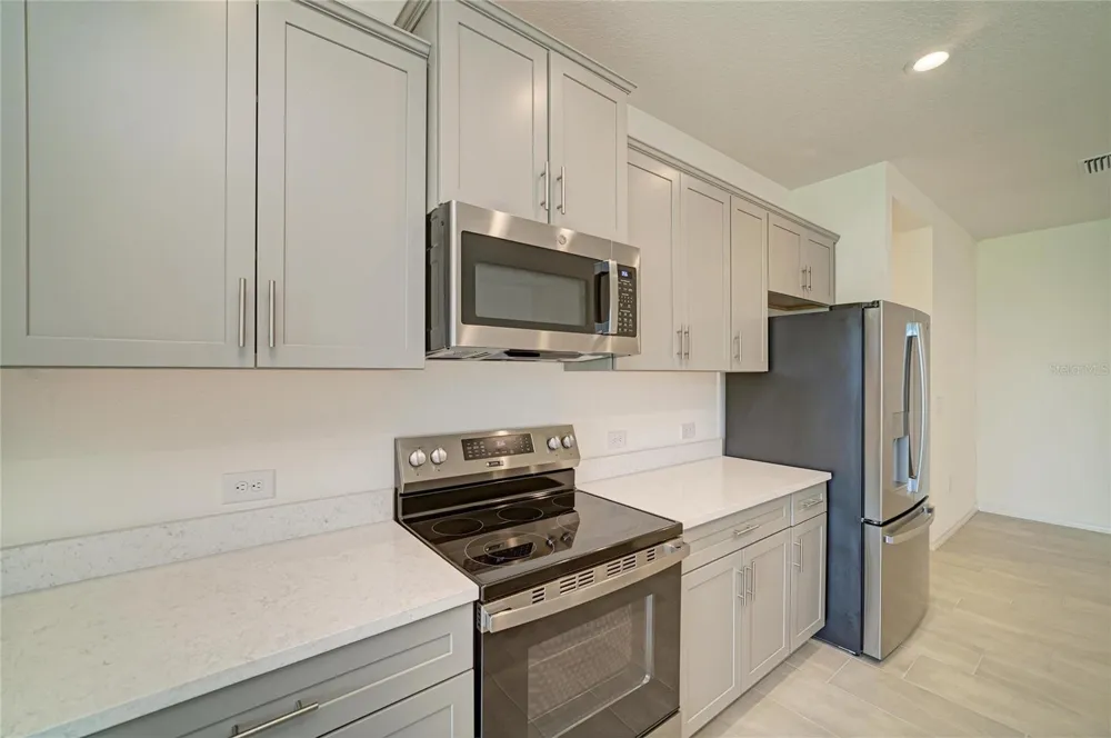 2206 WASHINGTON PALM COURT Bradenton, FL 34212