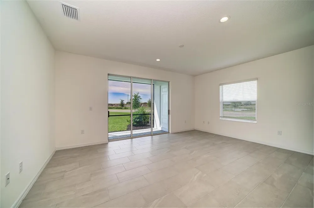 2206 WASHINGTON PALM COURT Bradenton, FL 34212