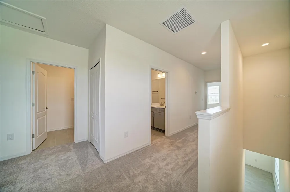 2206 WASHINGTON PALM COURT Bradenton, FL 34212