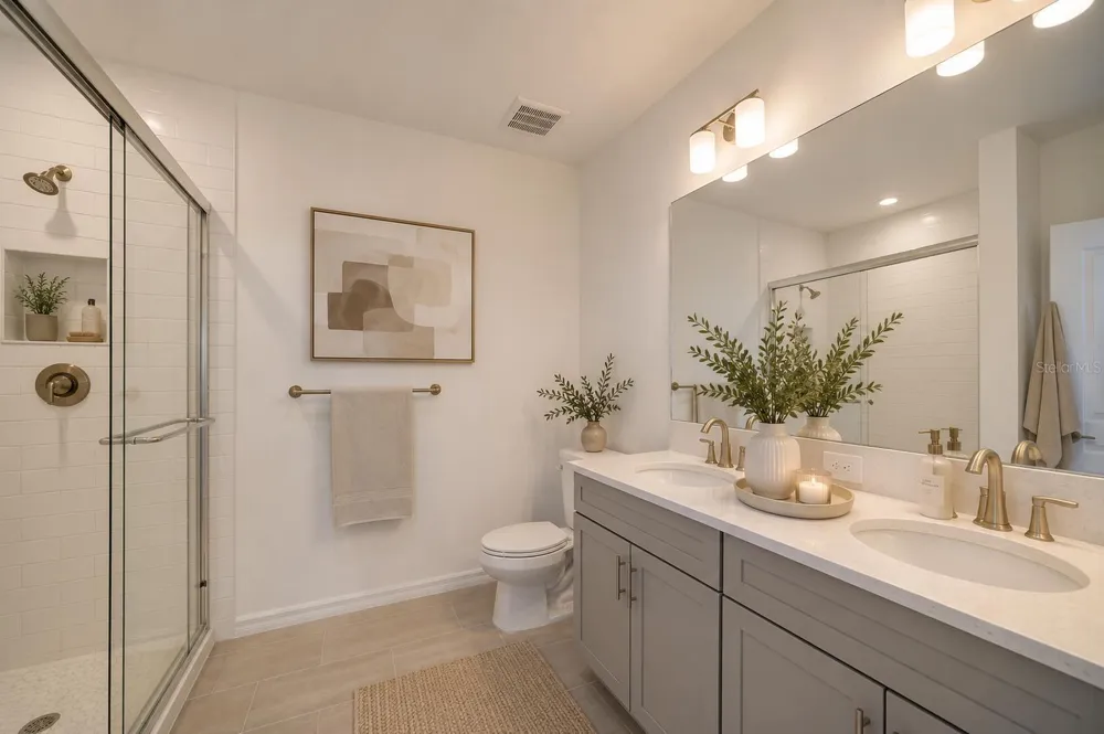 2206 WASHINGTON PALM COURT Bradenton, FL 34212