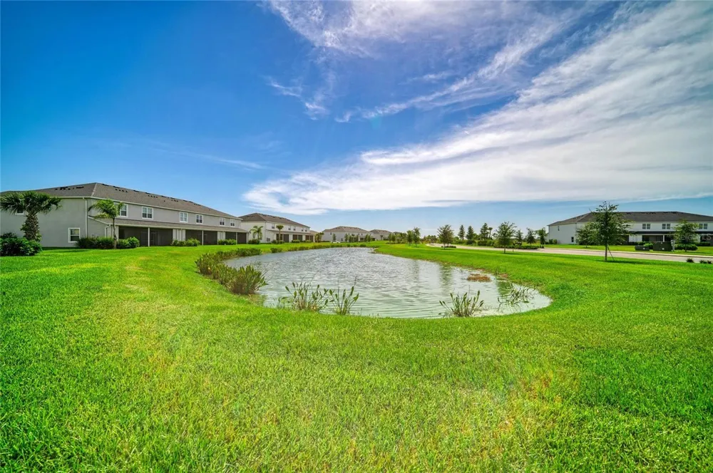 2206 WASHINGTON PALM COURT Bradenton, FL 34212