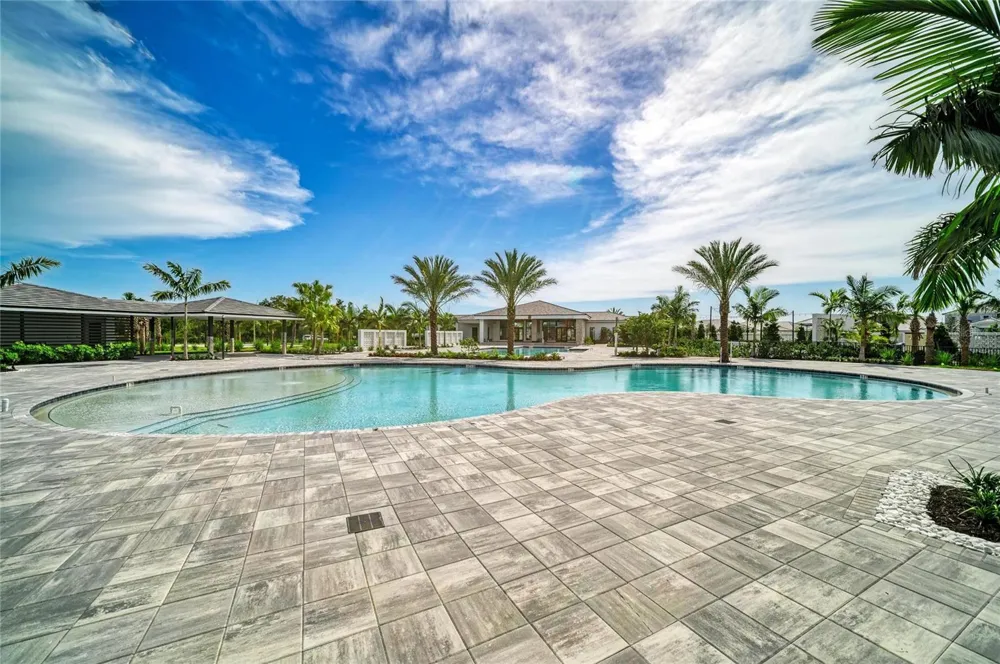 2206 WASHINGTON PALM COURT Bradenton, FL 34212