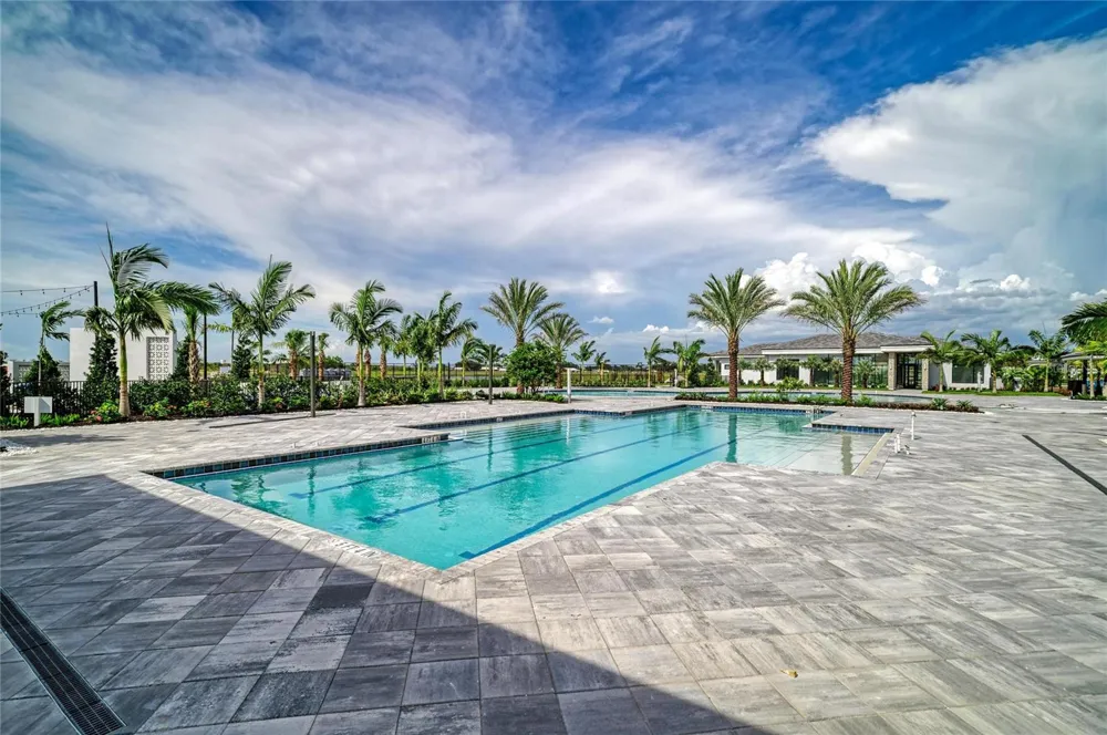 2206 WASHINGTON PALM COURT Bradenton, FL 34212