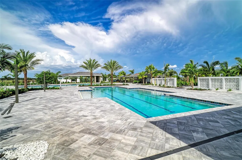 2206 WASHINGTON PALM COURT Bradenton, FL 34212