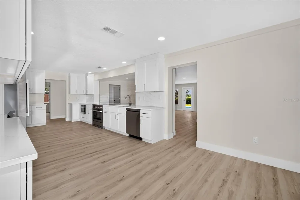 1225 HOFFNER AVENUE Orlando, FL 32809