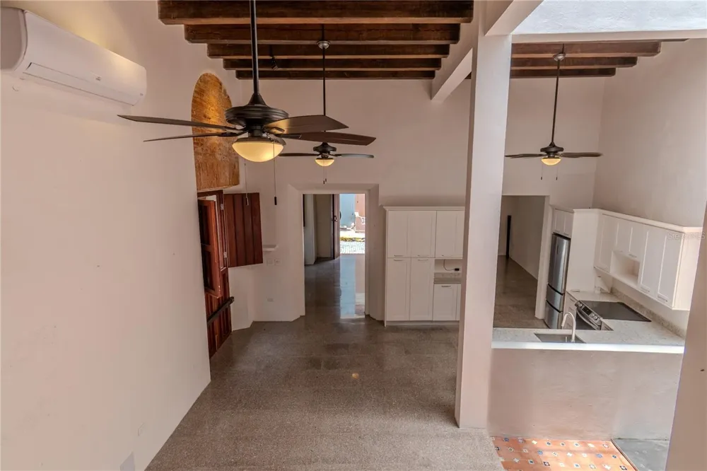 8 DE LA CRUZ San Juan, PR 00901