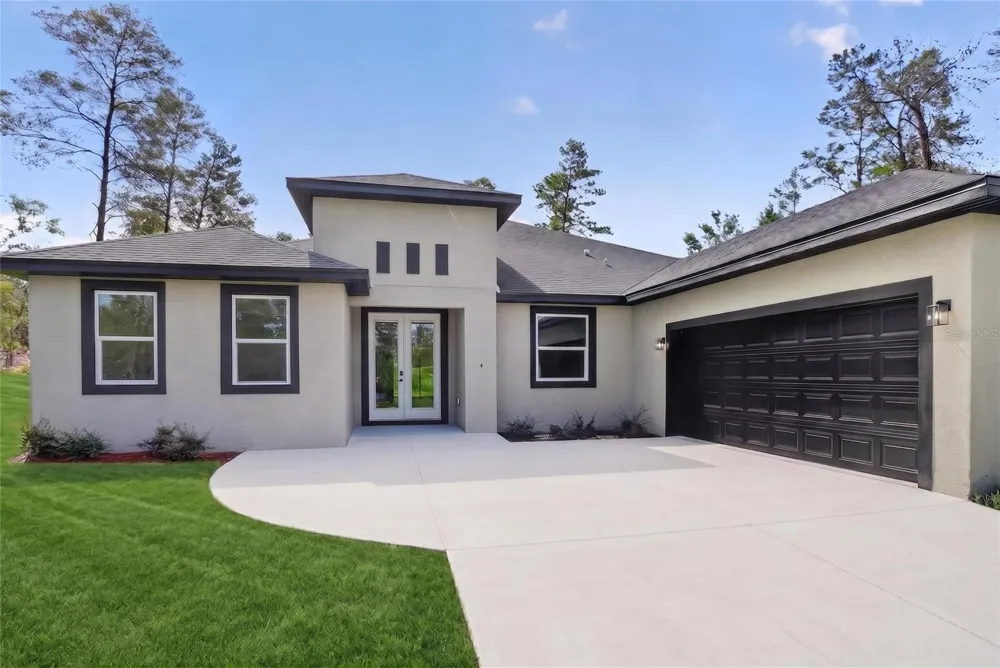 4 LONE PINE STREET Homosassa, FL 34446