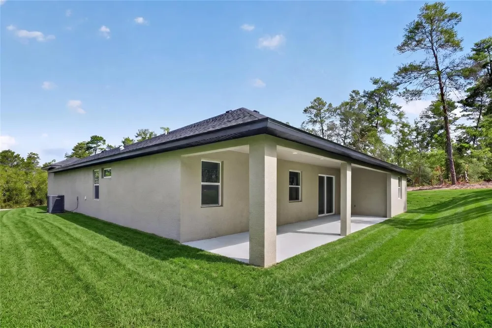 4 LONE PINE STREET Homosassa, FL 34446