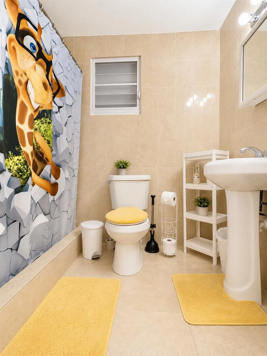 CII Via 18 Apt 2 VILLA FONTANA Carolina, PR 00983