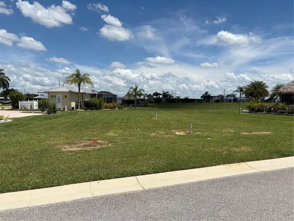 2884 WOOD DUCK DRIVE Polk City, FL 33868