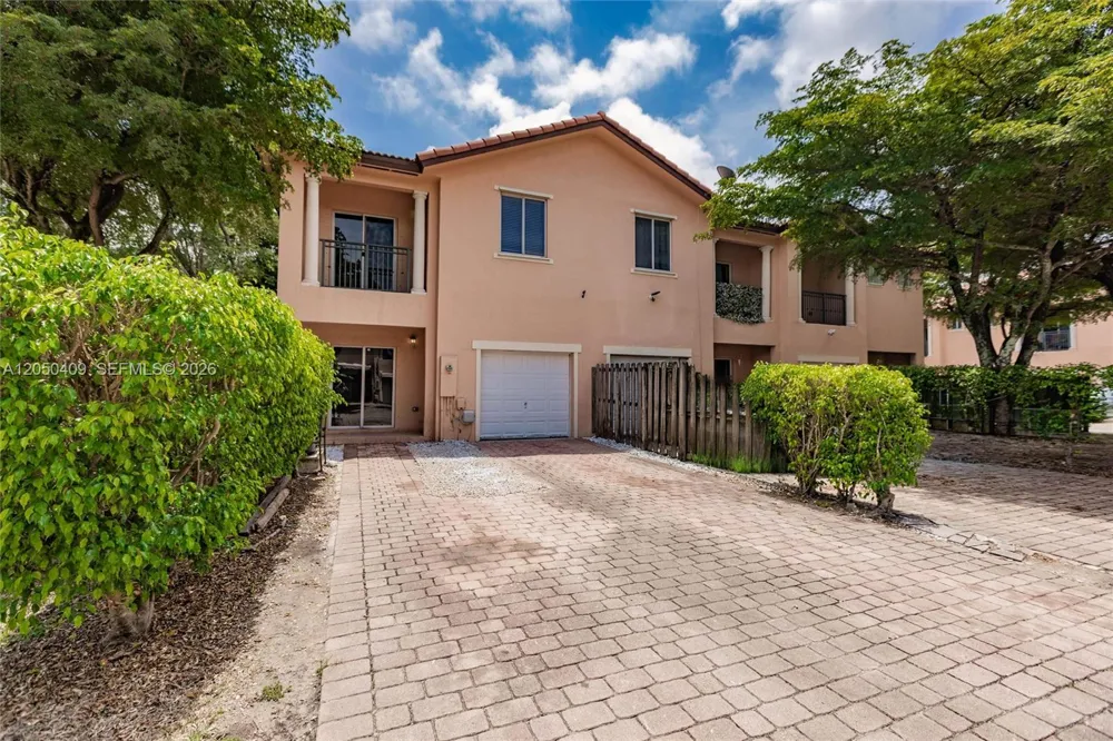 22946 SW 112th Pl Miami, FL 33170