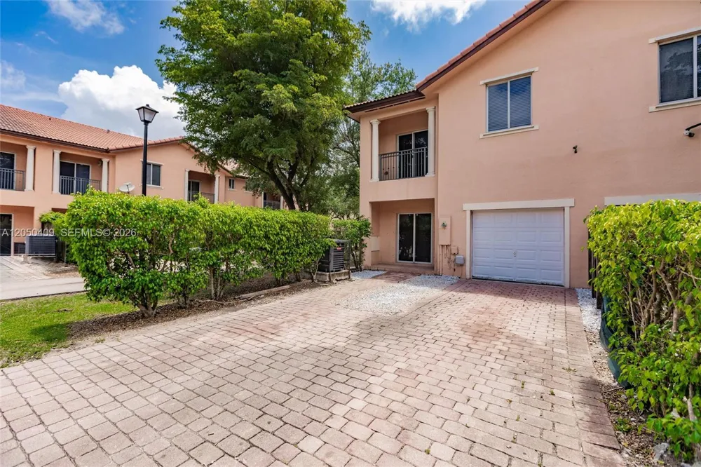 22946 SW 112th Pl Miami, FL 33170