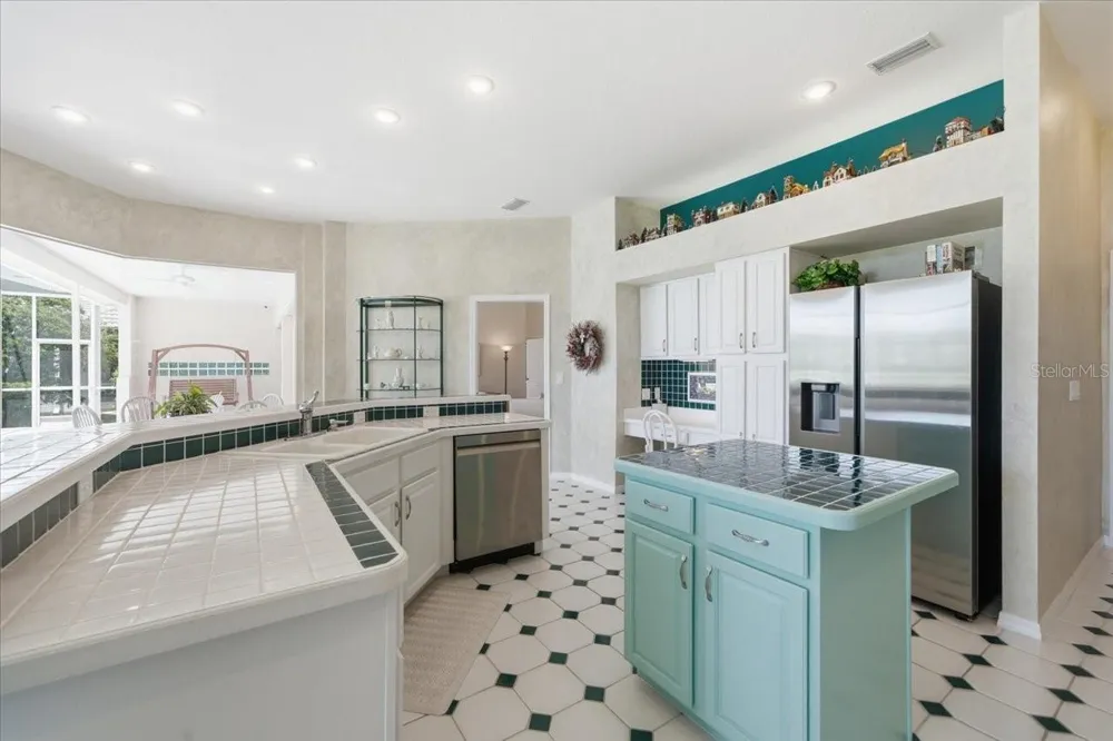 85 KELLEYS TRAIL Oldsmar, FL 34677
