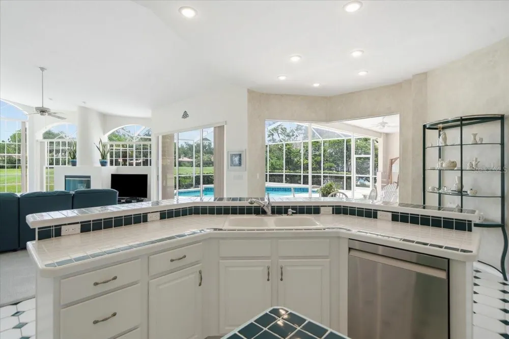 85 KELLEYS TRAIL Oldsmar, FL 34677