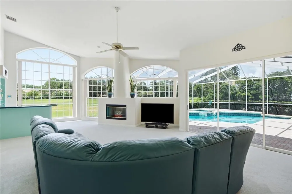 85 KELLEYS TRAIL Oldsmar, FL 34677