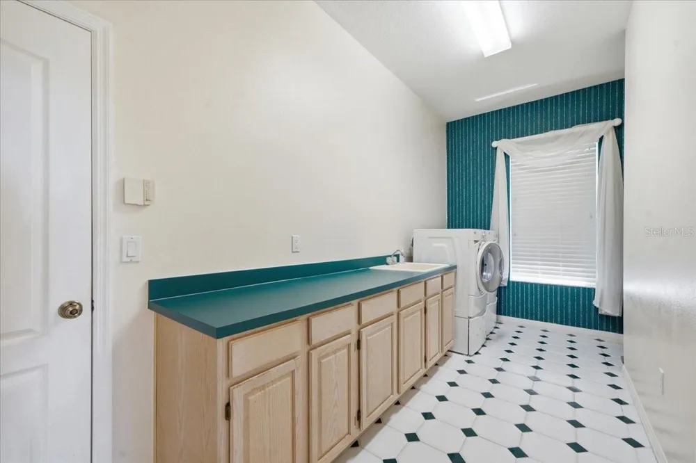 85 KELLEYS TRAIL Oldsmar, FL 34677