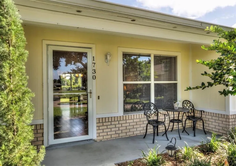 1730 TROPICAL COURT Tavares, FL 32778