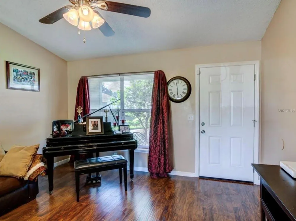 1730 TROPICAL COURT Tavares, FL 32778