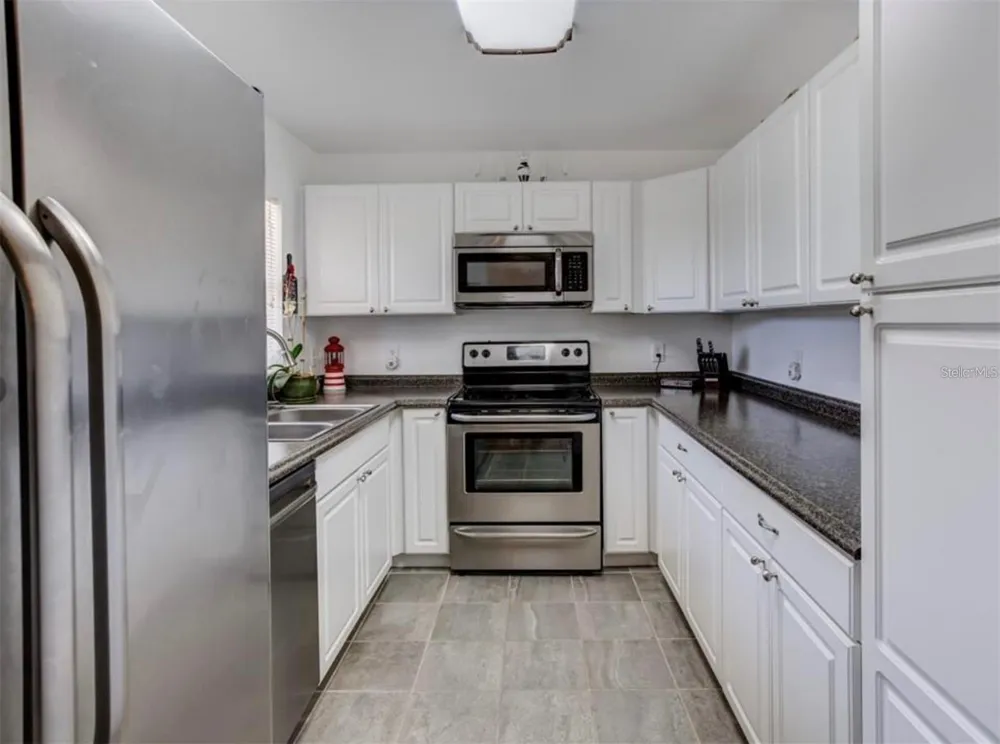 1730 TROPICAL COURT Tavares, FL 32778