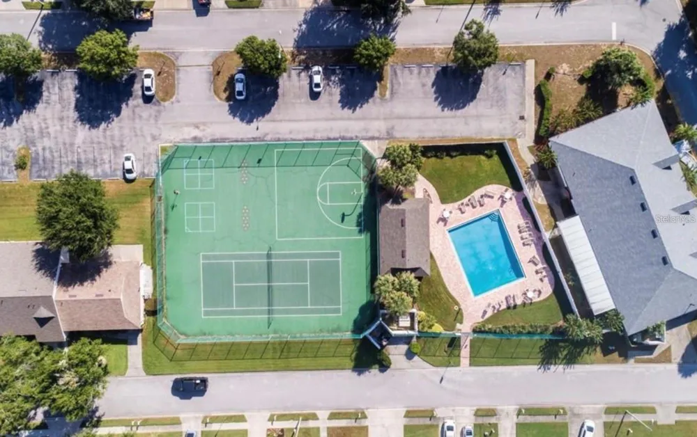 1730 TROPICAL COURT Tavares, FL 32778