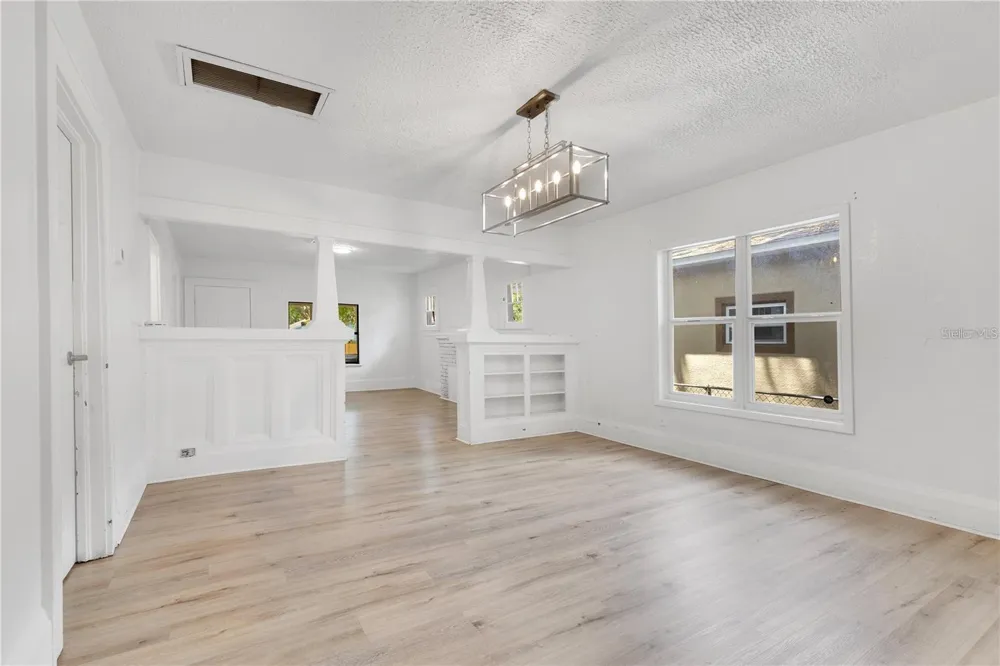 1029 COLYER STREET Orlando, FL 32805