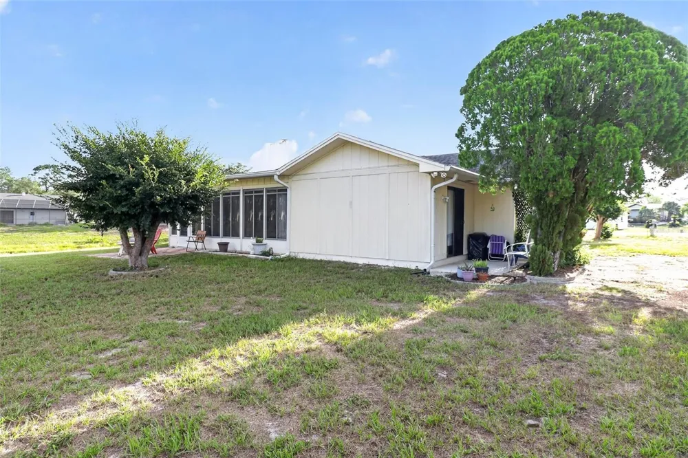 7465 GALLOWAY ROAD Weeki Wachee, FL 34613