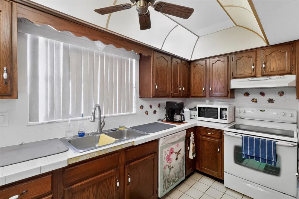 7465 GALLOWAY ROAD Weeki Wachee, FL 34613