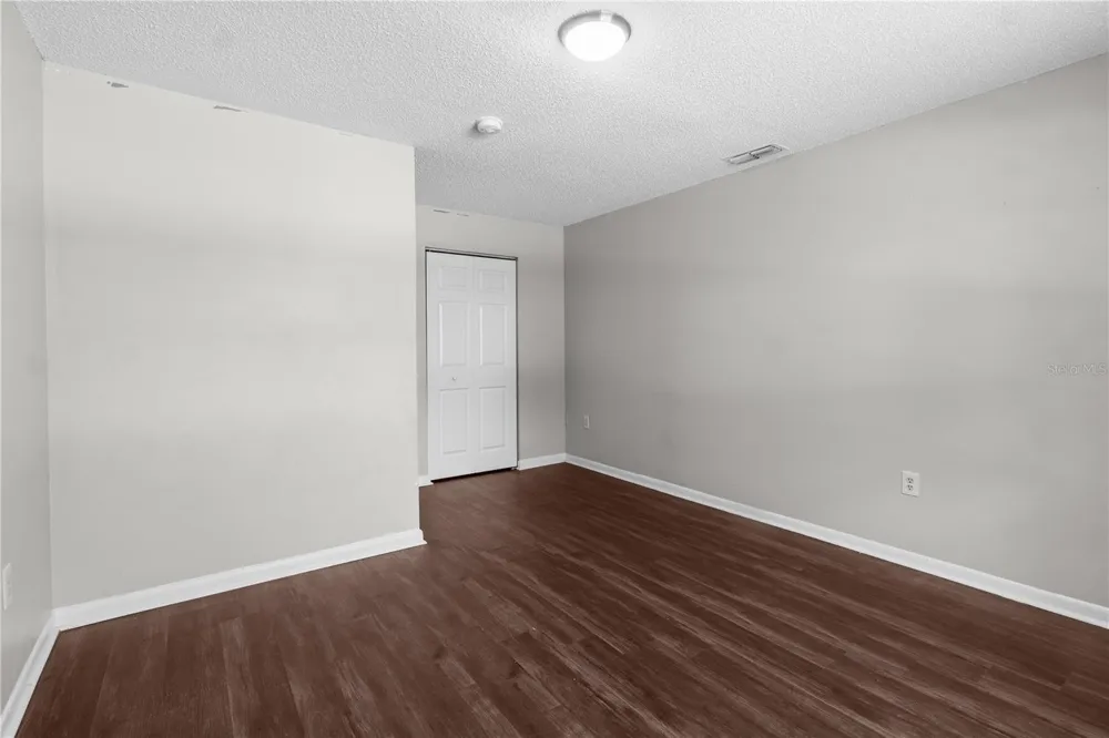 2417 ROSLYN LANE Lakeland, FL 33812
