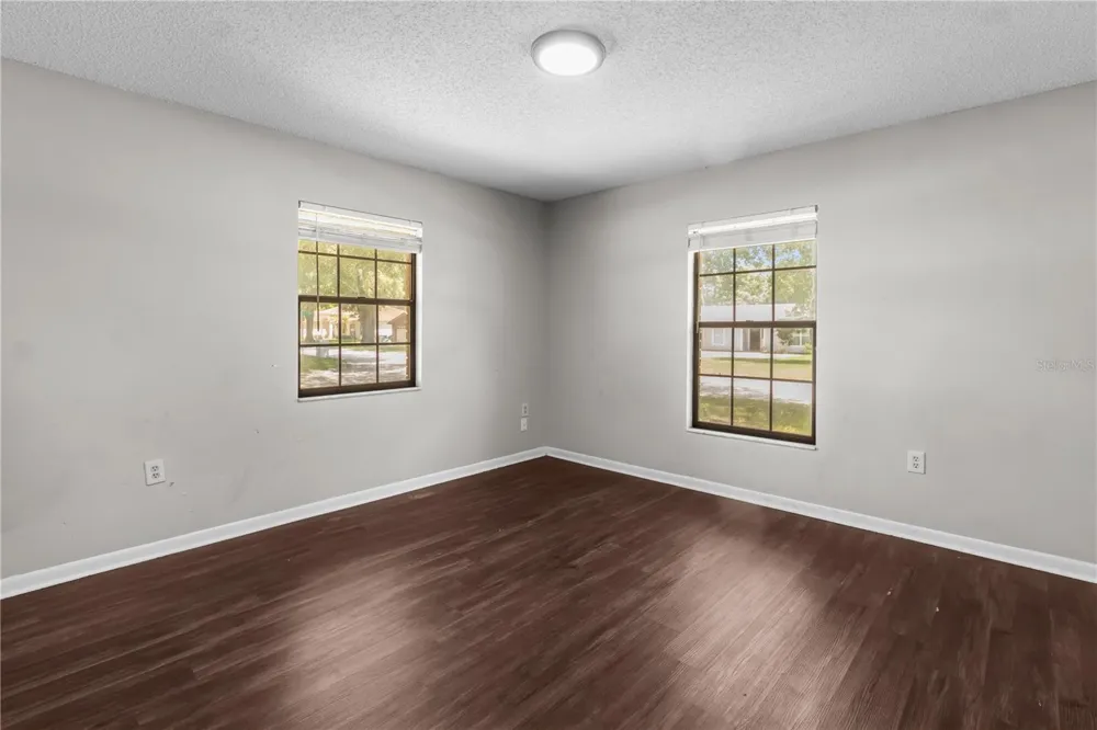 2417 ROSLYN LANE Lakeland, FL 33812