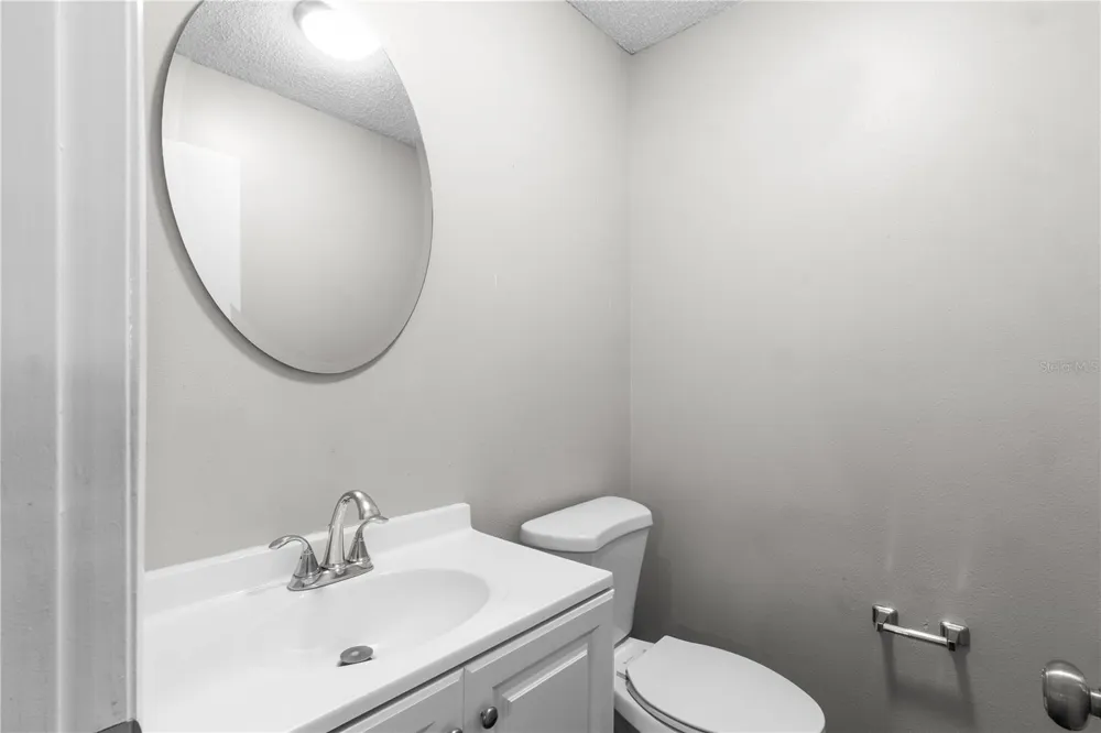 2417 ROSLYN LANE Lakeland, FL 33812