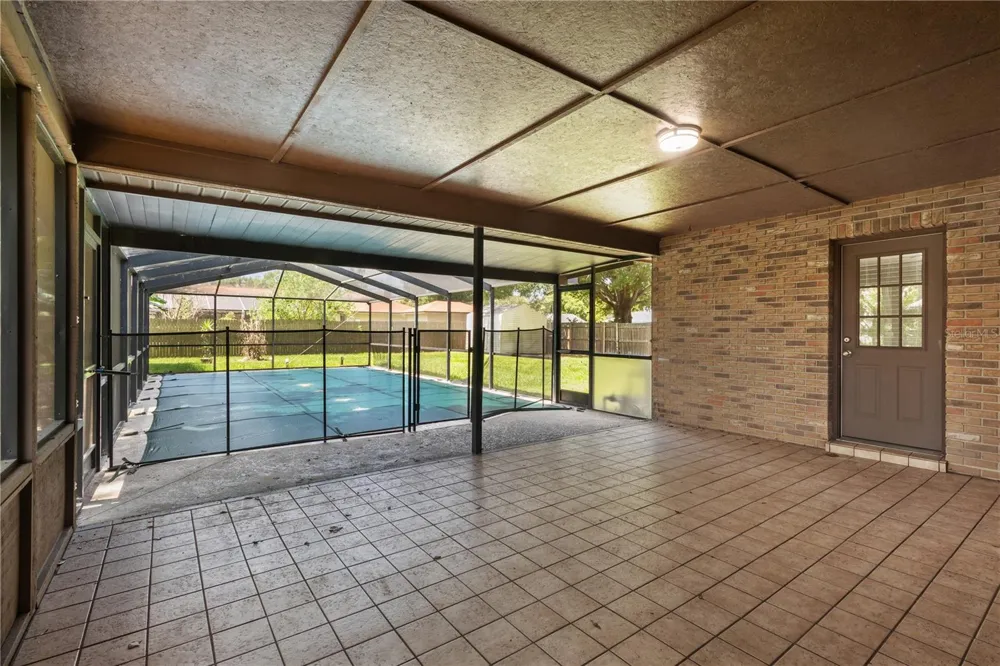 2417 ROSLYN LANE Lakeland, FL 33812