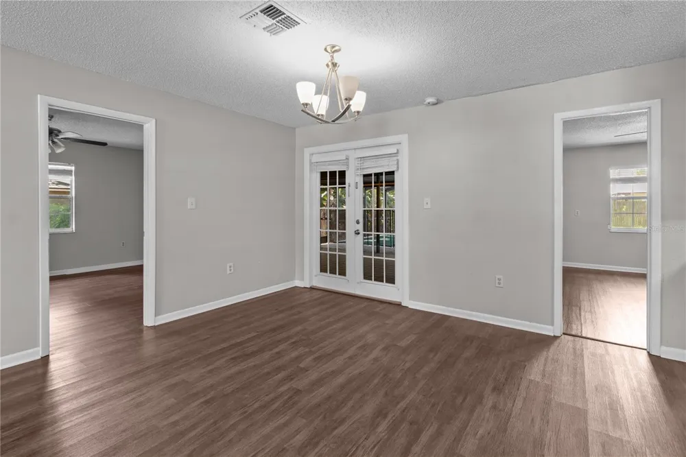 2417 ROSLYN LANE Lakeland, FL 33812