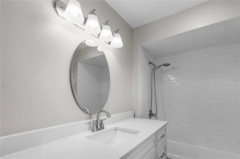 2417 ROSLYN LANE Lakeland, FL 33812