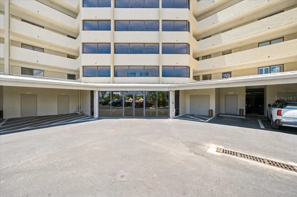 6035 SEA RANCH DRIVE #100 Hudson, FL 34667
